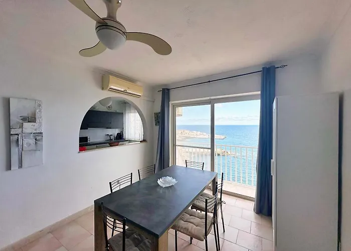 6Th Floor Seafront Apartment With Open Sea Views