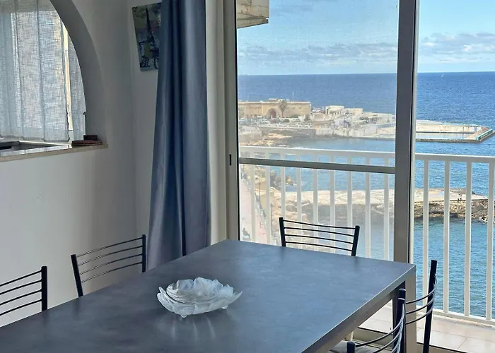 6Th Floor Seafront Apartment With Open Sea Views